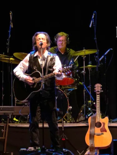 Neil Diamond tribute opens WCMA season